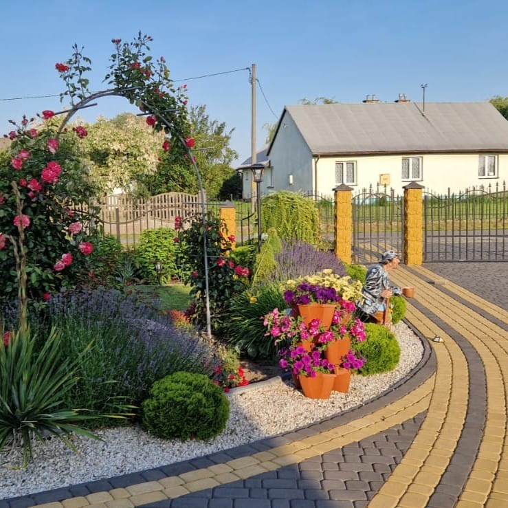 Hydrofiber mat obrzeża wokół kostki.jpg