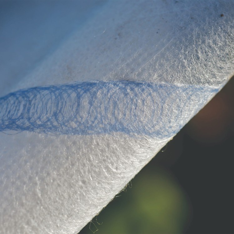 osłaniająca 23g zbliżenie na materiał.jpg